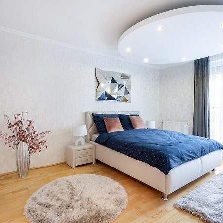 Beautiful Three Bedrooms Apartment With Free Parking Close To The Danube Coast Βουδαπέστη Εξωτερικό φωτογραφία