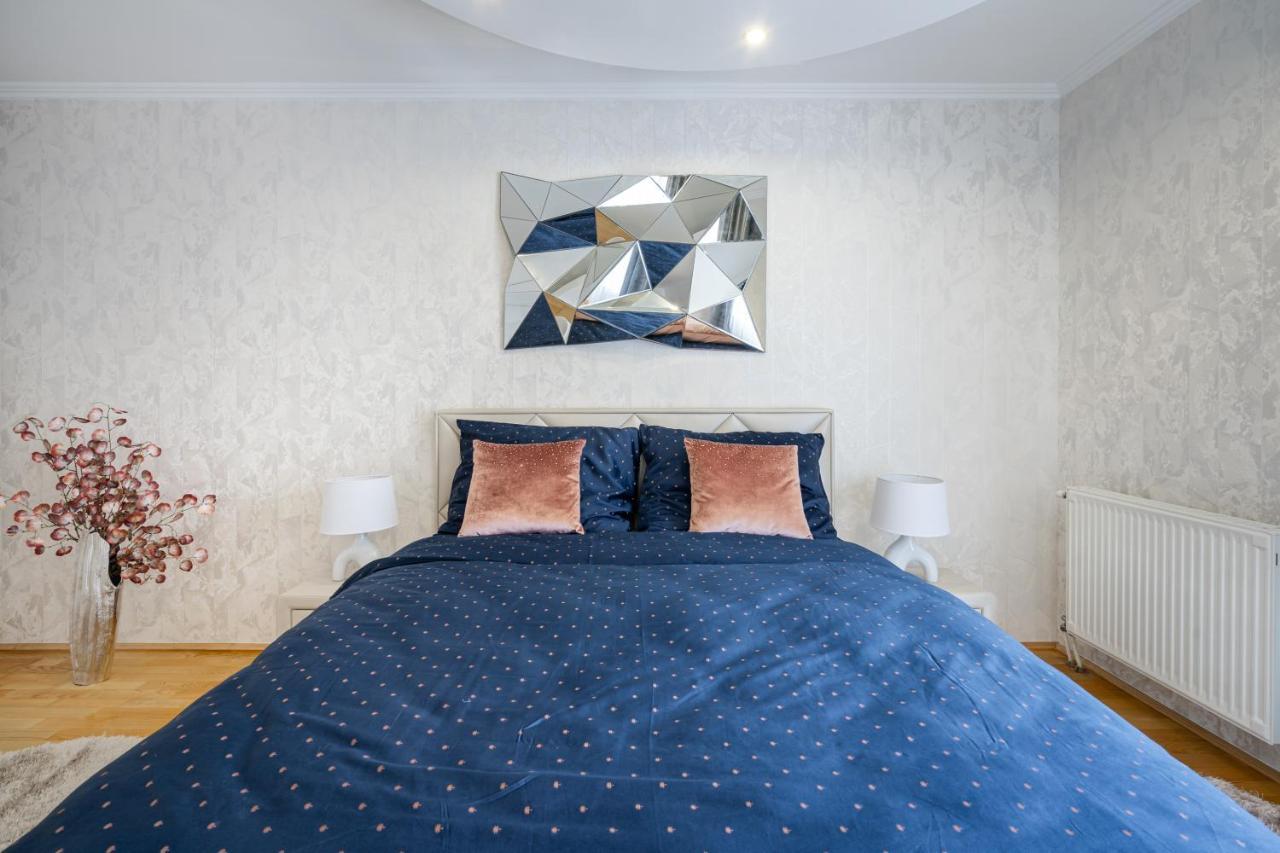 Beautiful Three Bedrooms Apartment With Free Parking Close To The Danube Coast Βουδαπέστη Εξωτερικό φωτογραφία