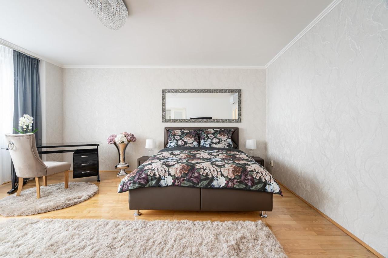 Beautiful Three Bedrooms Apartment With Free Parking Close To The Danube Coast Βουδαπέστη Εξωτερικό φωτογραφία