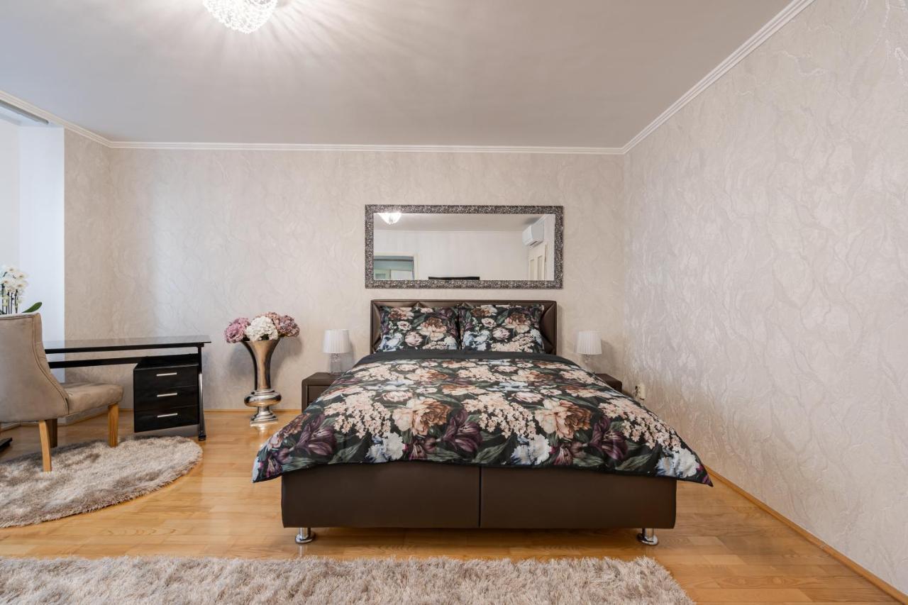 Beautiful Three Bedrooms Apartment With Free Parking Close To The Danube Coast Βουδαπέστη Εξωτερικό φωτογραφία