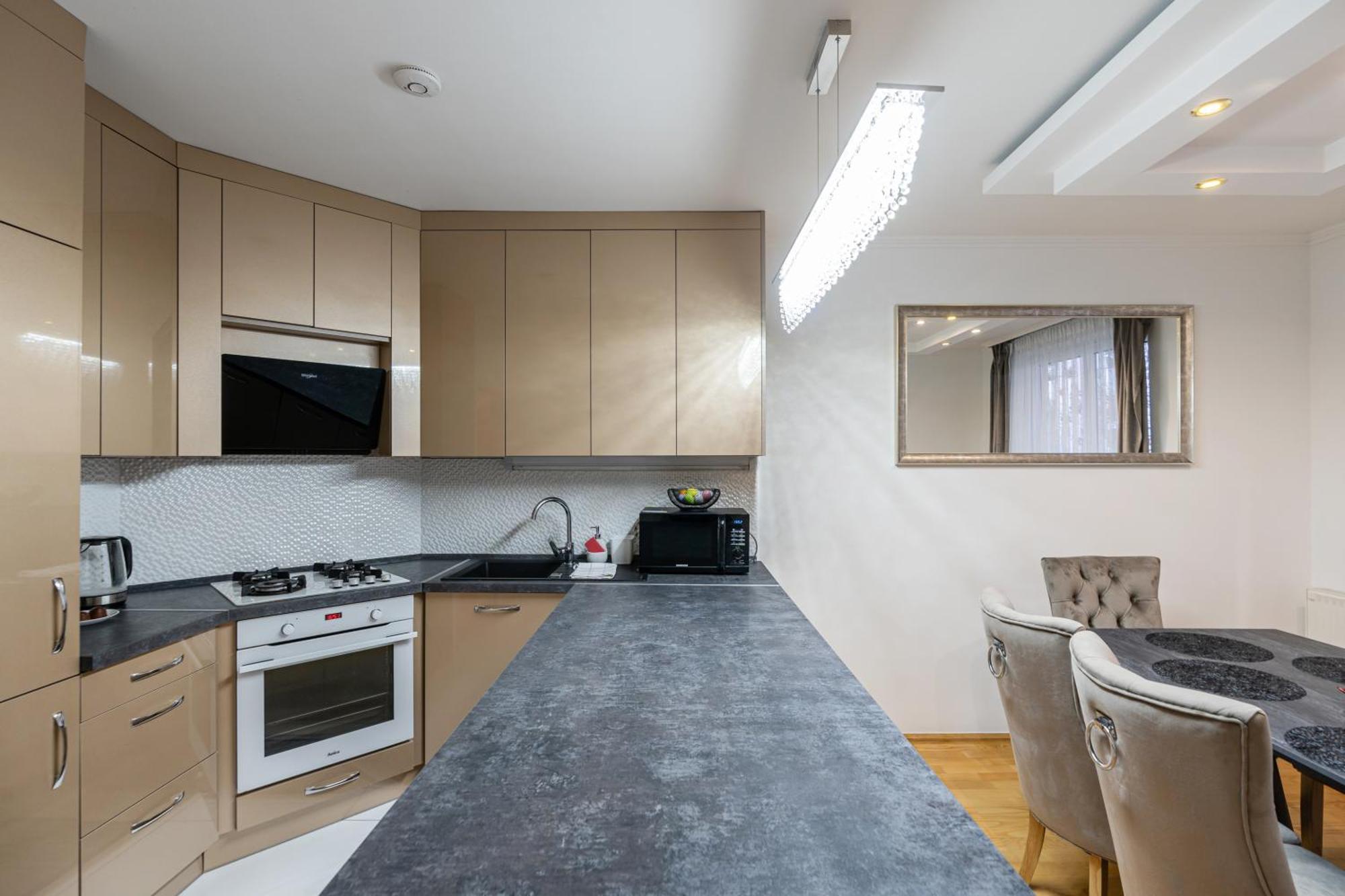 Beautiful Three Bedrooms Apartment With Free Parking Close To The Danube Coast Βουδαπέστη Εξωτερικό φωτογραφία